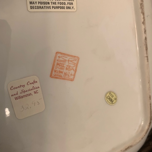 Decorative Square-shaped Ceramic Plate with Roses - Picture 5 of 5